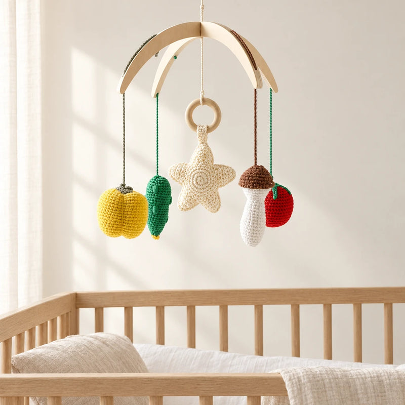 Mobile Bébé Légumes en bois