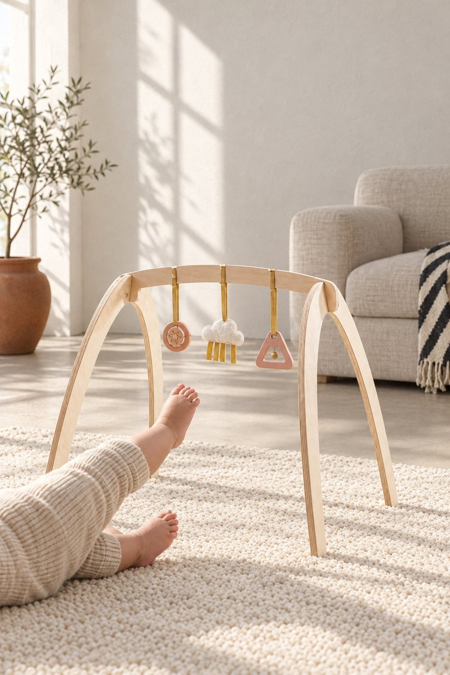 Arche d'éveil en bois pour les premiers mois