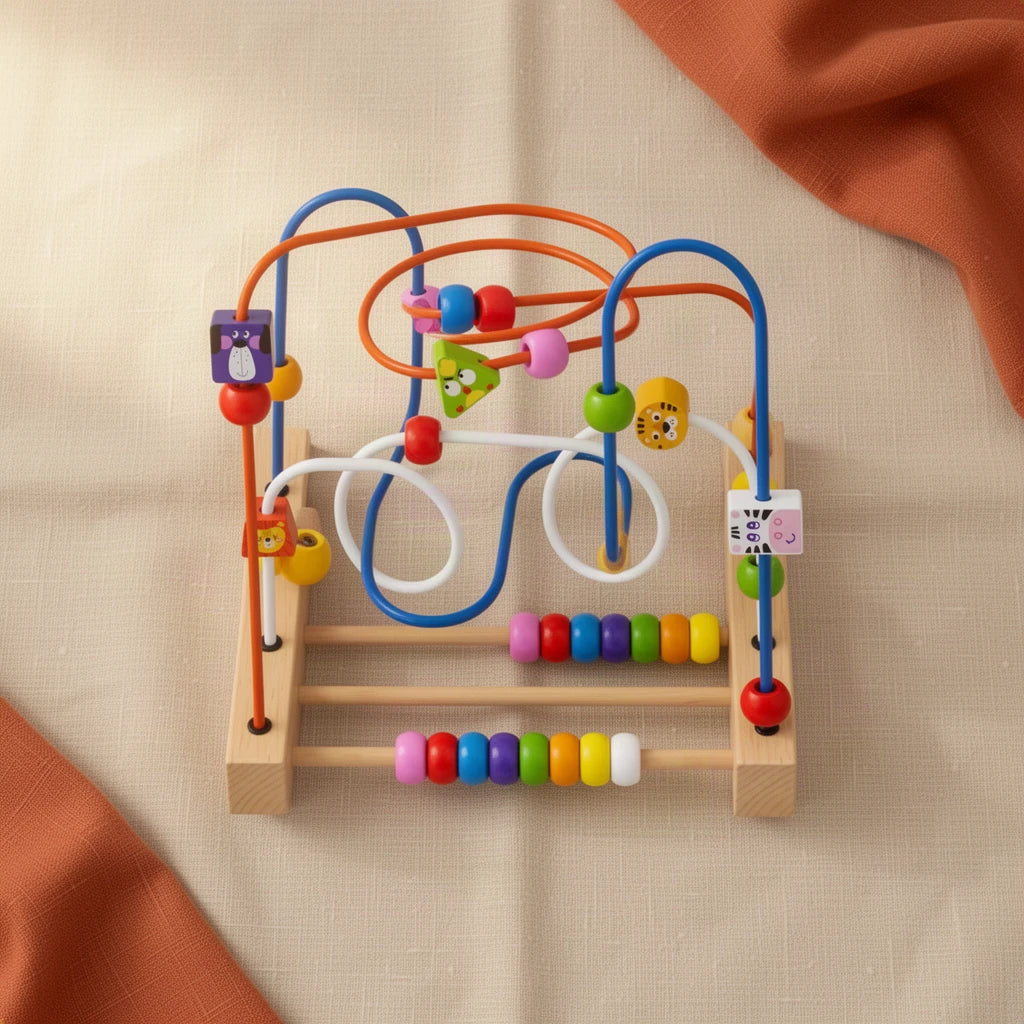 Labyrinthe Montessori en Bois vu de dessus, posé sur du lin
