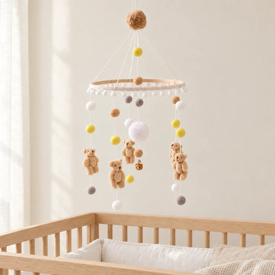 Mobile Bébé Ourson en bois