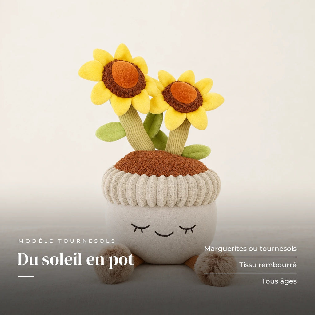 Peluche kawaii fleurs en pot de terre modèle tournesols sur fond crème, en studio. Du soleil en pot : marguerites ou tournesols, tissu rembourré, tous âges