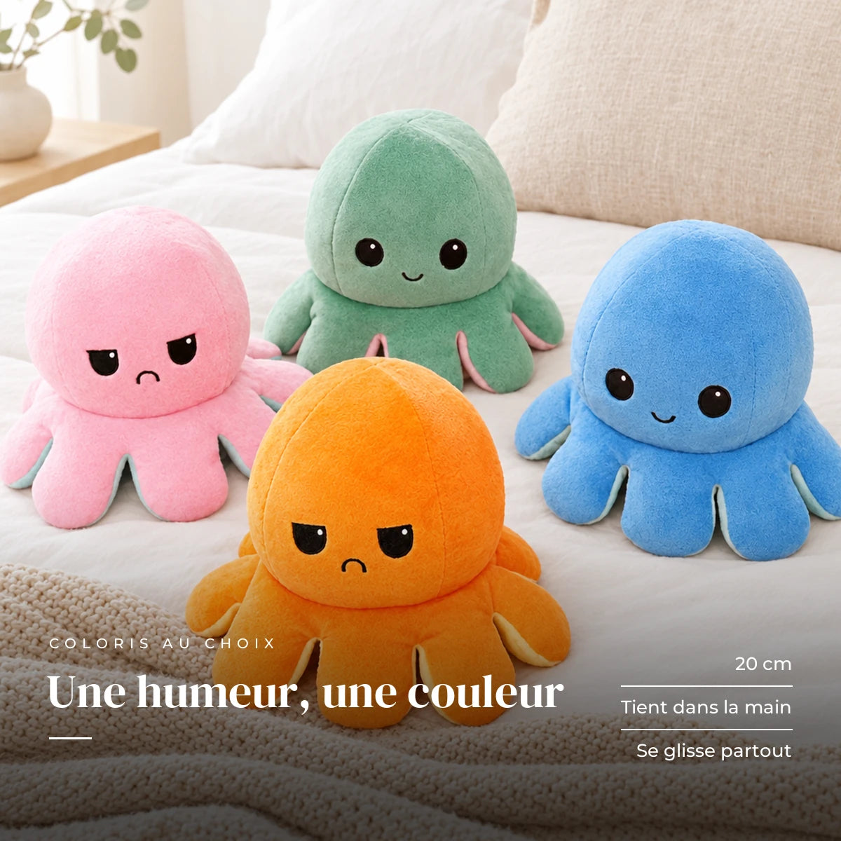 Peluche pieuvre réversible sur fond crème, en studio. Une humeur, une couleur : 20 cm, tient dans la main, se glisse partout