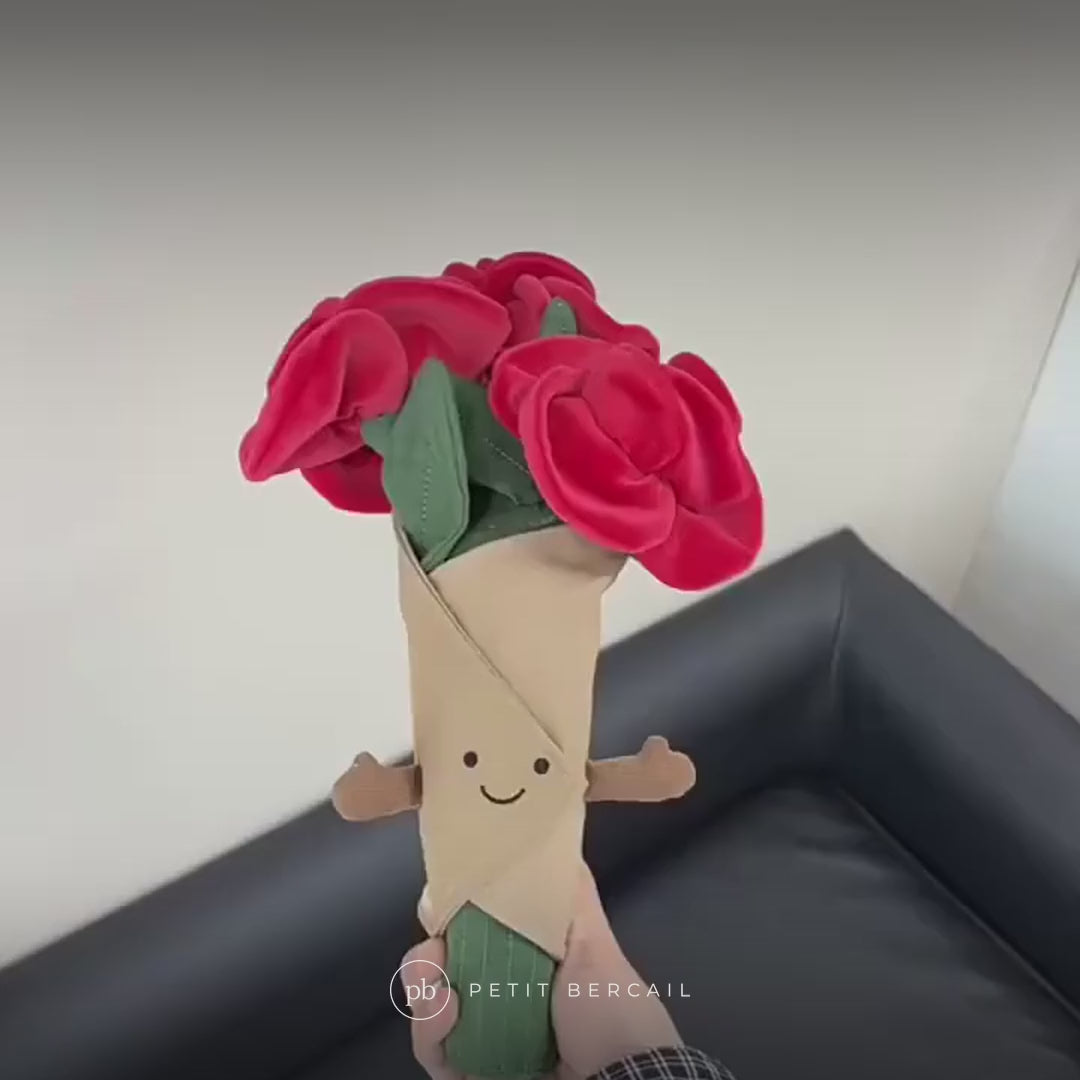 Bouquet de roses rouges en peluche en vidéo : roses en velours