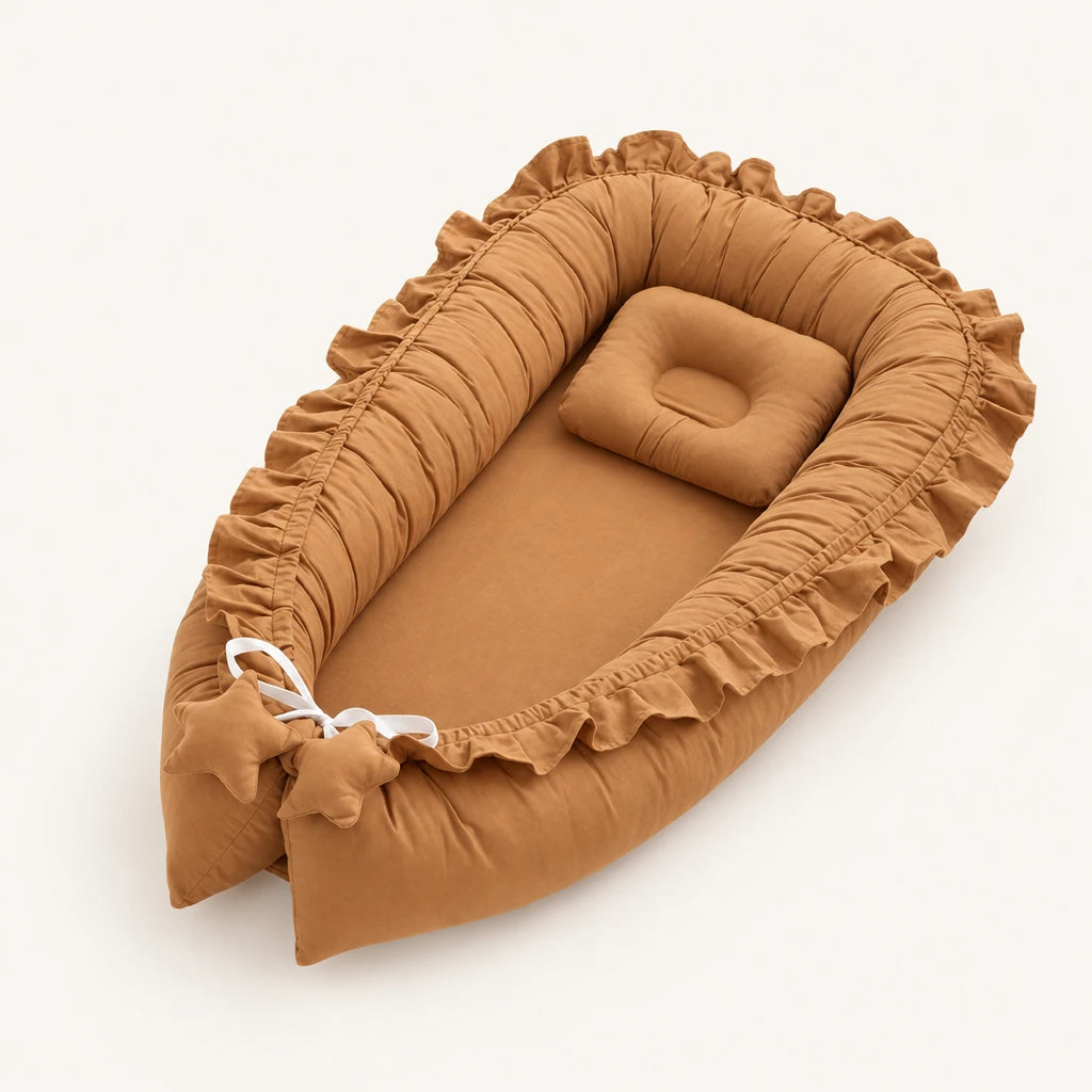 Réducteur de lit - Cocoon, coloris cacao, sur fond clair