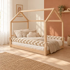 Tresse de lit 3 brins beige sur un lit cabane en bois