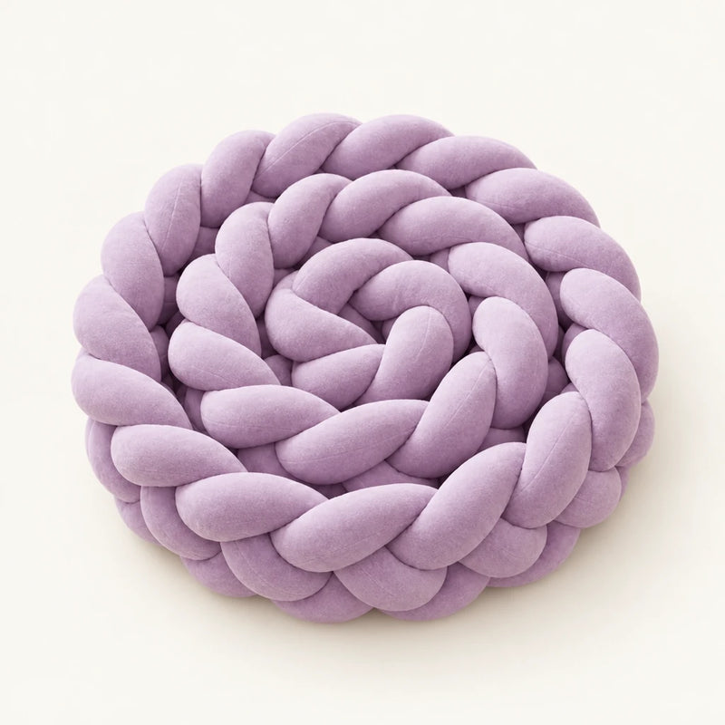 Tresse de lit à 4 brins violet enroulée, sur fond clair