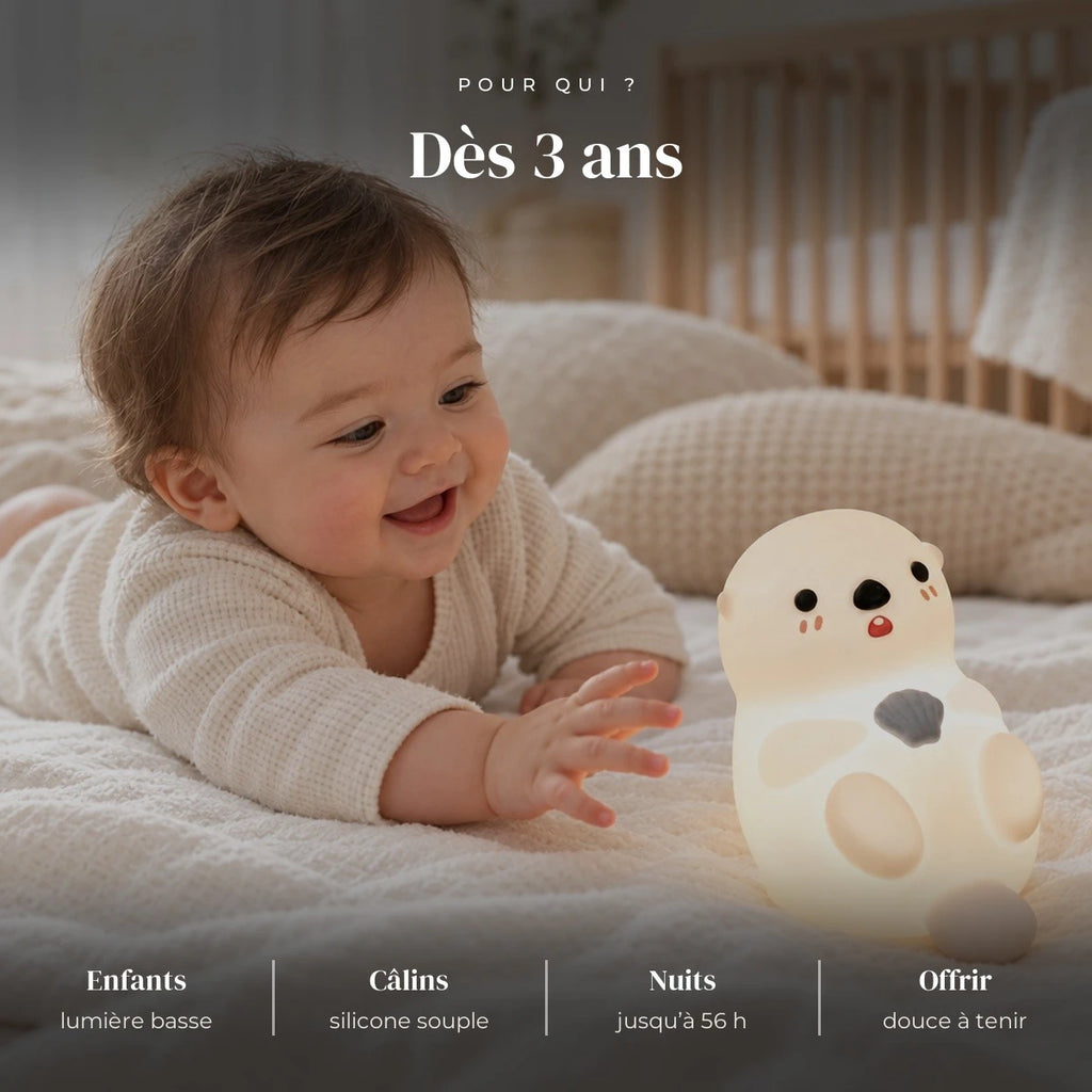 Veilleuse loutre en silicone rechargeable utilisée la nuit dans la chambre de bébé