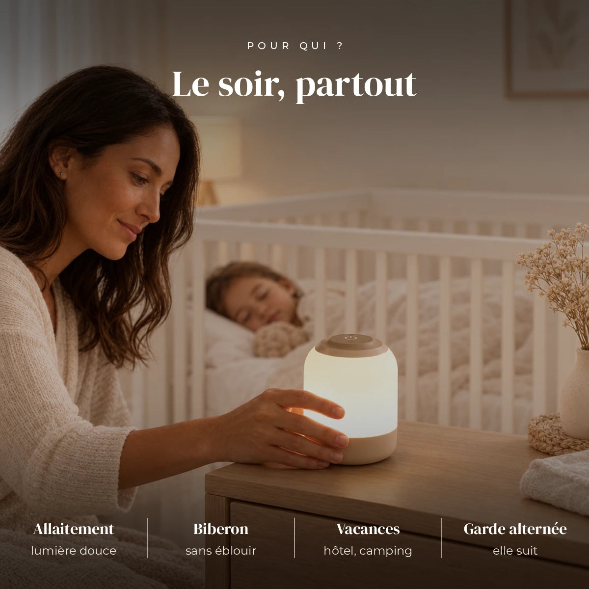 Veilleuse nomade tactile avec poignée utilisée la nuit dans la chambre de bébé