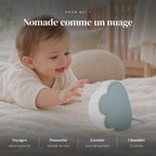Veilleuse nuage mini utilisée la nuit dans la chambre de bébé